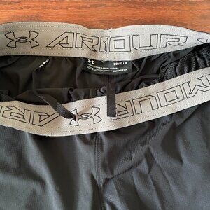 Mens Under Armour Project Rock Large Fitted Heat Gear Shorts